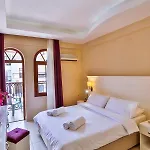 Hotel Golden Life &