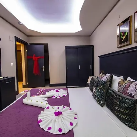 Golden Life & Hotel 4*