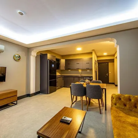 Golden Life & Hotel 4*