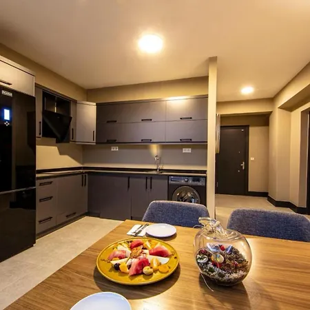 Hotel Golden Life & 4*