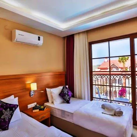 Golden Life & Hotel 4*