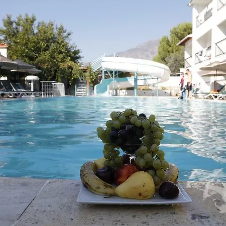 Hotel Golden Life & 4*