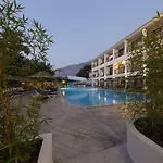 Hotel Golden Life &