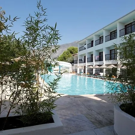 Hotel Golden Life & 4*