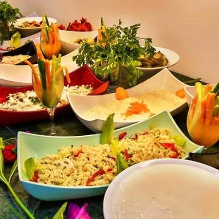 Hotel Golden Life & 4*
