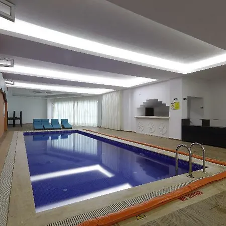 Hotel Golden Life &