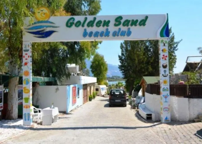 Отель Golden Life & 4*