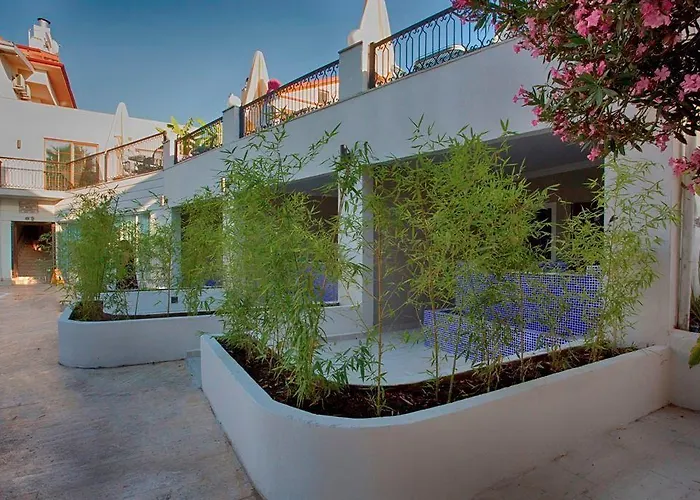 Otel Golden Life & 4*