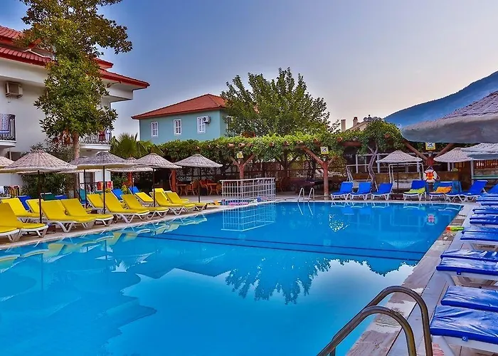 Golden Life & Otel 4*