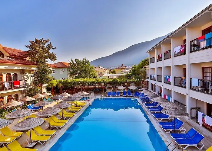 Golden Life & Otel 4*