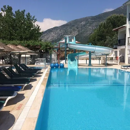 Ξενοδοχείο Golden Life & 4*