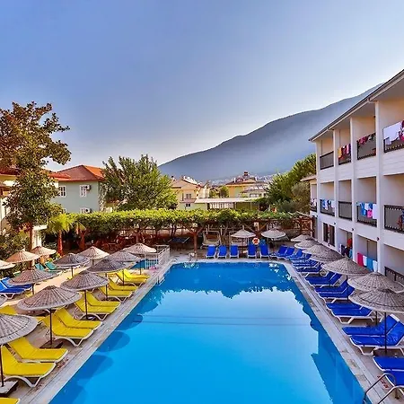 Golden Life & Ξενοδοχείο 4*