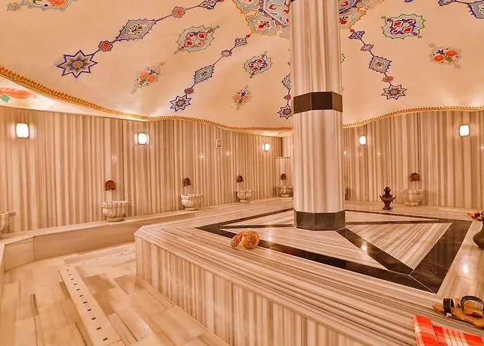 Golden Life & Отель