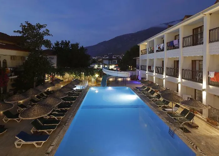 Golden Life & Hotel 4*